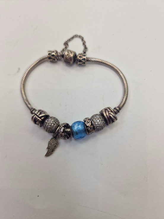 1-1-260295-2-Pulsera Pandora Con Charm