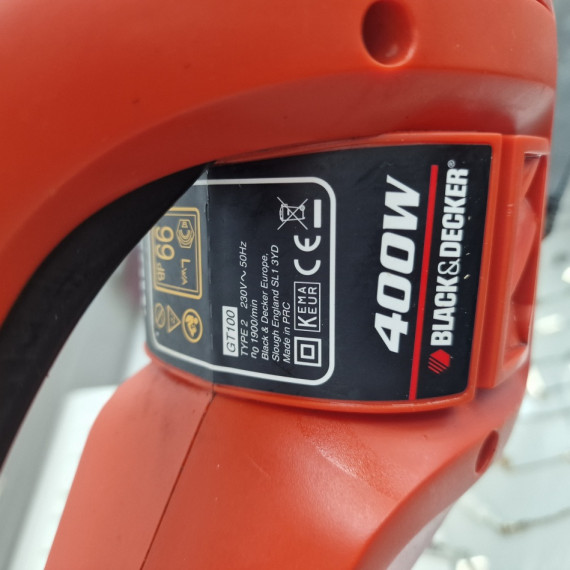 1-1-259092-3-Cortasetos Black And Decker GT100 400W