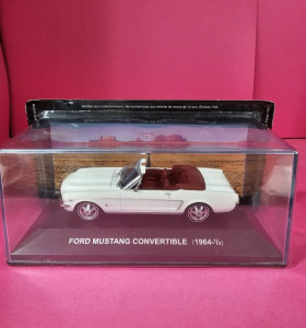 8-8-72789-1-Bebé y juguetes Ford Mustang Convertible (1964)