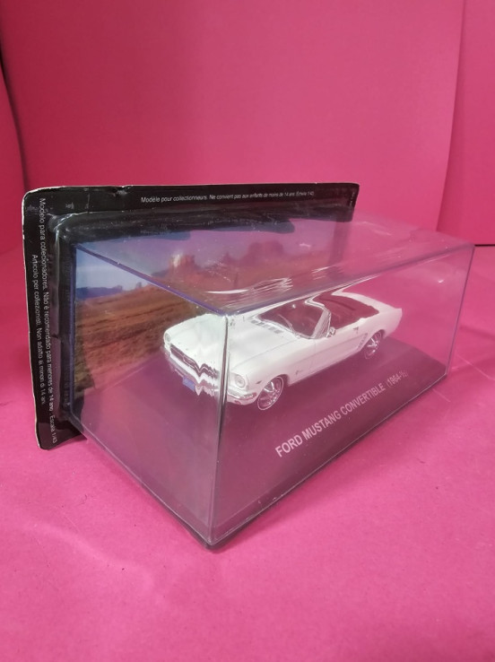 8-8-72789-2-Bebé y juguetes Ford Mustang Convertible (1964)
