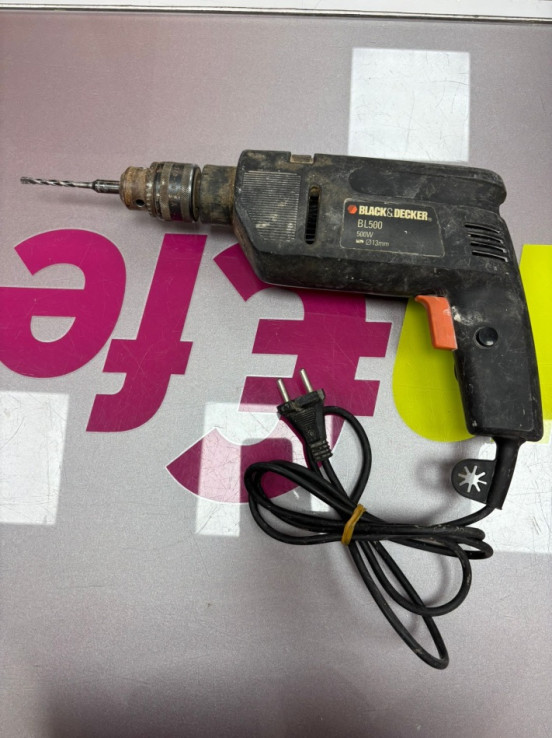 7-7-81144-2-Taladro Electrico Black Decker BL500