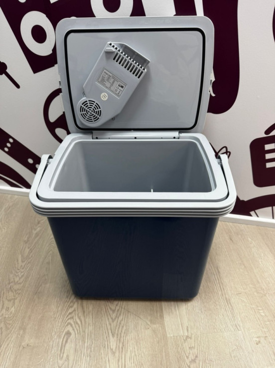 9-9-72879-5-Nevera Portatil coolbox 32L 