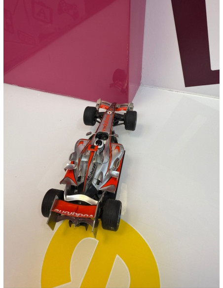 9-9-72814-2-Coche metal scalextric mercedes benz mobil 1