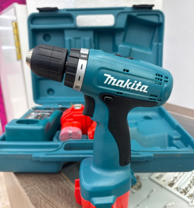 1-1-260688-1-Taladro A Bateria Makita 6270d 3 Baterias 2