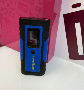 9-9-73011-1-Compresor Portátil Goodyear 2