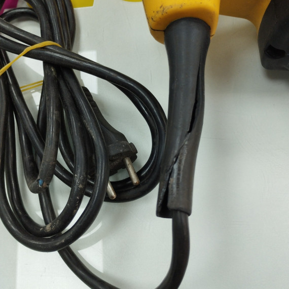 6-6-162359-4-Taladro Electrico Martillo Dewalt D2540