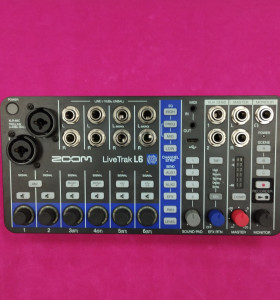 6-6-162703-1-Controlador Livetrak L6 2