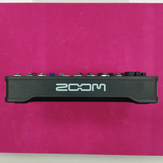 6-6-162703-5-Controlador Livetrak L6