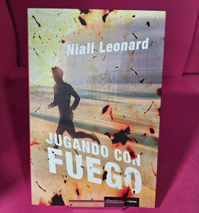8-8-73135-1-Libro jugando con fuego (Niall leonard)
