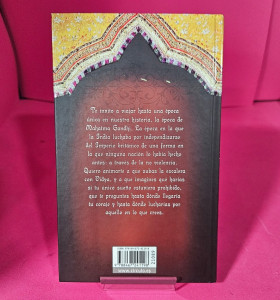 8-8-73136-1-Libro la escalera prohibida (Padma Venkatraman) 2