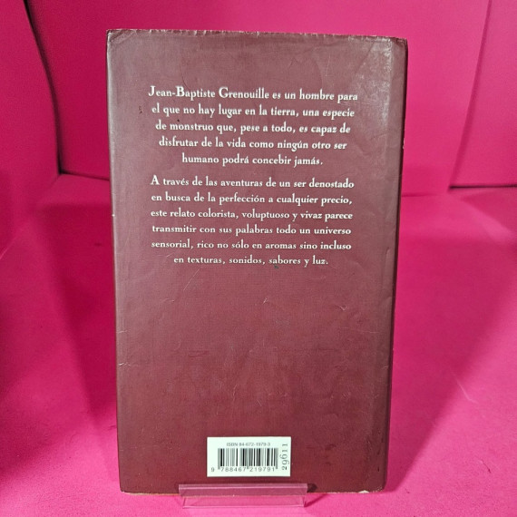 8-8-73098-2-Libro El Perfume (Patrick Súskind)