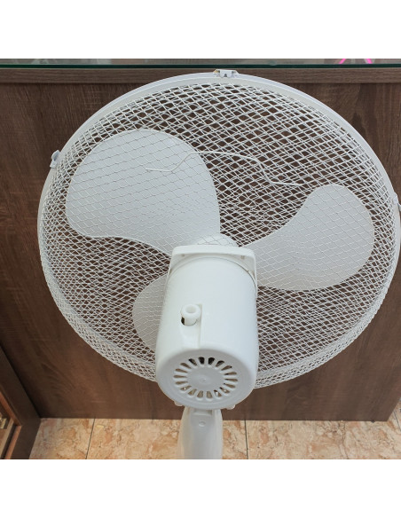 1-1-263513-3-Ventilador De Pie Blanco