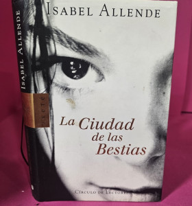 8-8-73102-1-Libro La Ciudad de las Bestias (Isabel Allende)