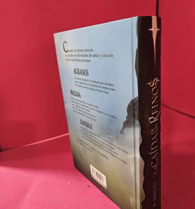 8-8-73126-1-Libro la caida de los reinos (morgan Rhodes) 2