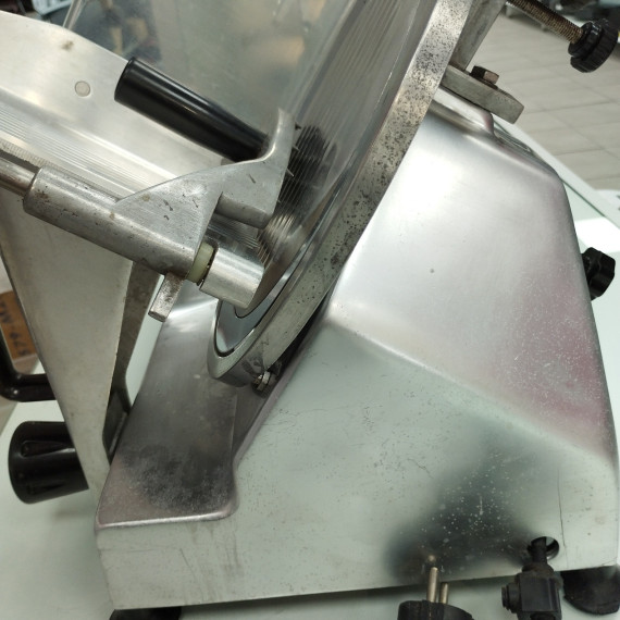 6-6-164116-2-Cortafiambres Eutron HBS 250