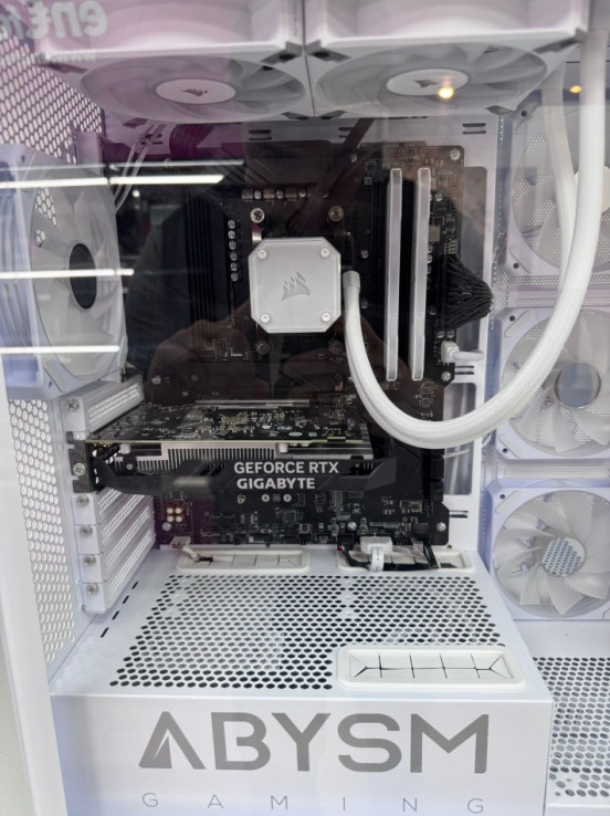 7-7-81679-6-Ordenador Sobremesa PC 1T ssd spatium m460 32g ram vengeance rgb pro sl RTX 3050 6G