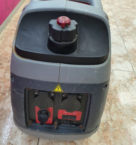 1-1-263925-1-Generador Electricidad Briggs Stratton P2000  2