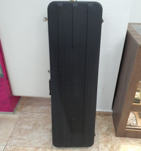 1-1-262500-1-Bajo Electrico Maleta Thomann Negra 2