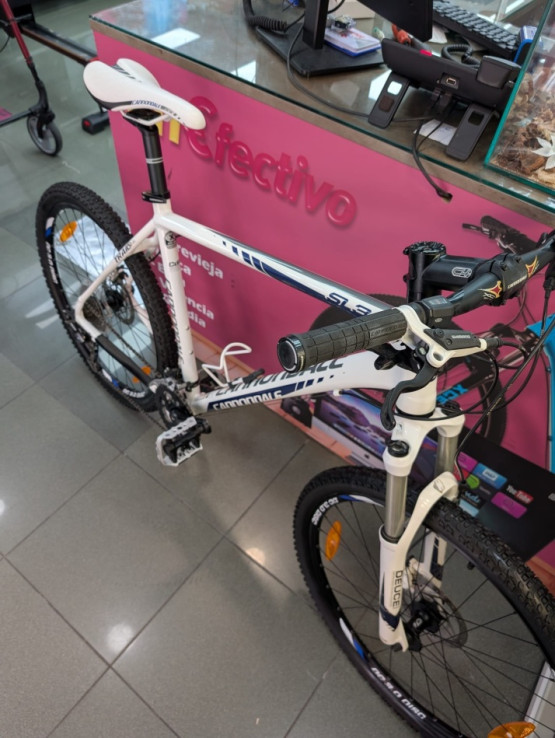 6-9-69002-7-Bicicleta Montana Canondale SL3 Talla XL 26 Blanca 