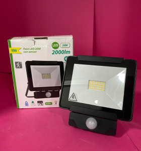 8-8-73343-1-Electricidad Foco LED exterior con sensor 20w (NUEVO)