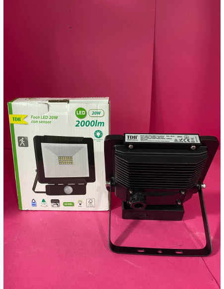8-8-73343-2-Electricidad Foco LED exterior con sensor 20w (NUEVO)