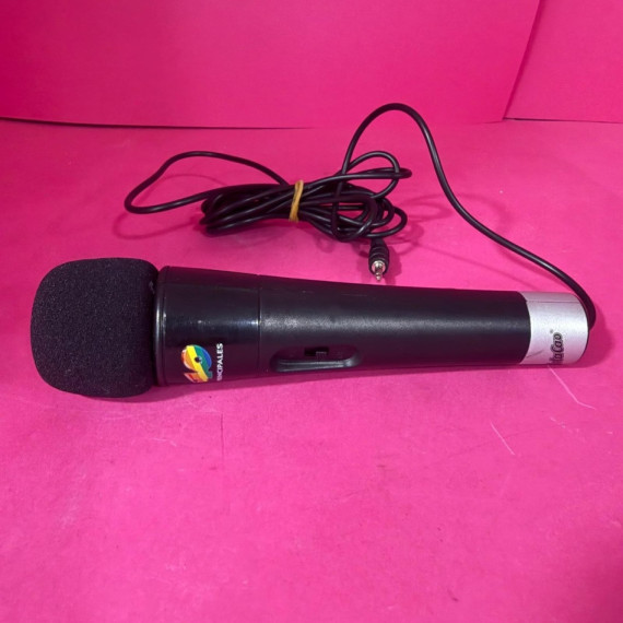 8-8-73373-1-Microfono Cola Cao 40Principales