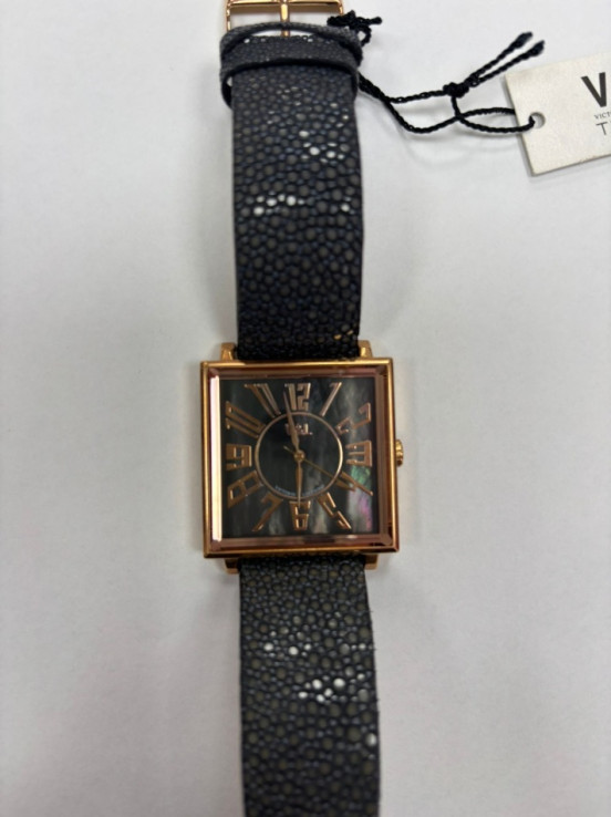 7-7-81941-2-Reloj Alta Gama Señora Victorio Y Luchino Tempo