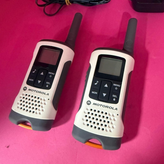 8-8-70749-4-Walkie talkie (Pareja) motorola tlkr tk50