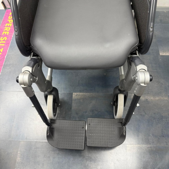 8-8-73469-5-Silla De Ruedas Sunrise Medical Patent B321 43 120Kg Max.