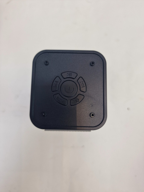 1-1-264330-4-Altavoces HiFi Armor Dual Speaker V8 (Sin Uso)