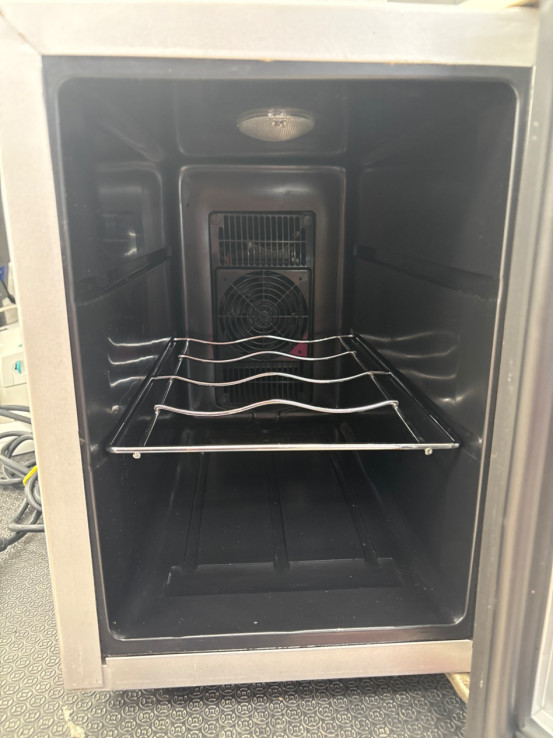 1-1-260367-2-Vinoteca Electrotermica VinoSphere VN6 16L