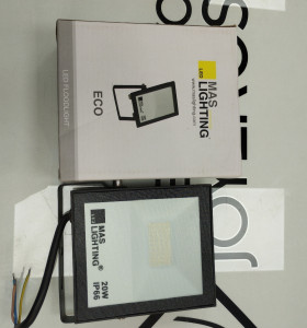 6-6-164620-1-Electricidad Proyector de exterior IP65 20w