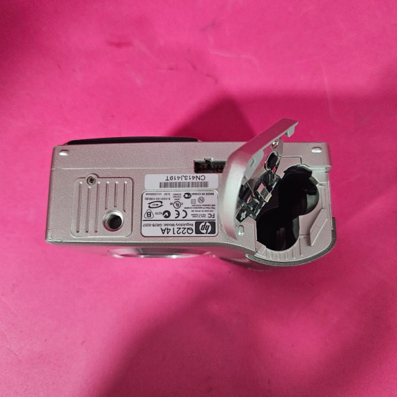 8-8-73583-4-Cámara Digital Compacta HP Photosmart 935 5.3MP 21Xzoom