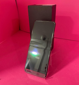 8-8-70952-1-Smartphone Motorola Razr 40 Ultra 8 256GB