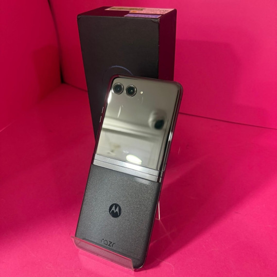 8-8-70952-6-Smartphone Motorola Razr 40 Ultra 8 256GB