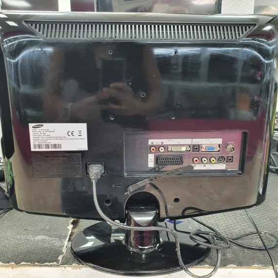 1-1-264716-2-Monitor LED Samsung LE19R71B