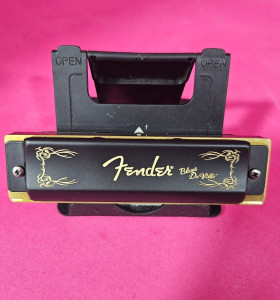 8-8-73695-1-Armónica Fender Blues-De Ville A