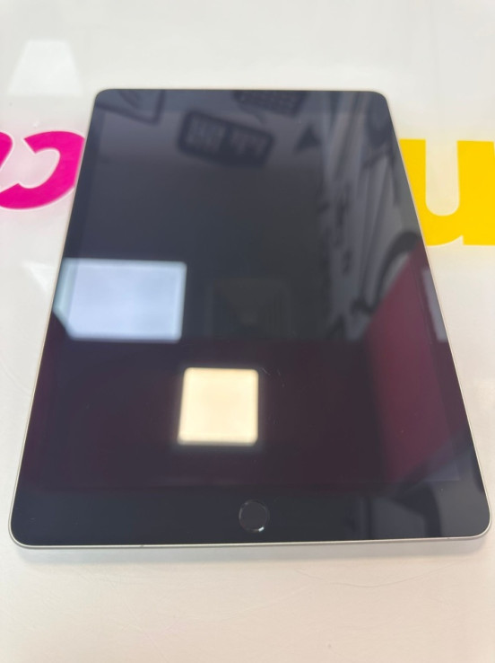 9-9-69228-3-IPad 9º Generacion 256gb Bat. 100
