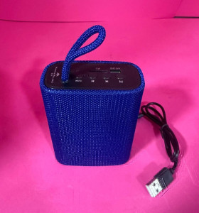 8-8-73771-1-Altavoz Portatil Bluetooth Martin Millers