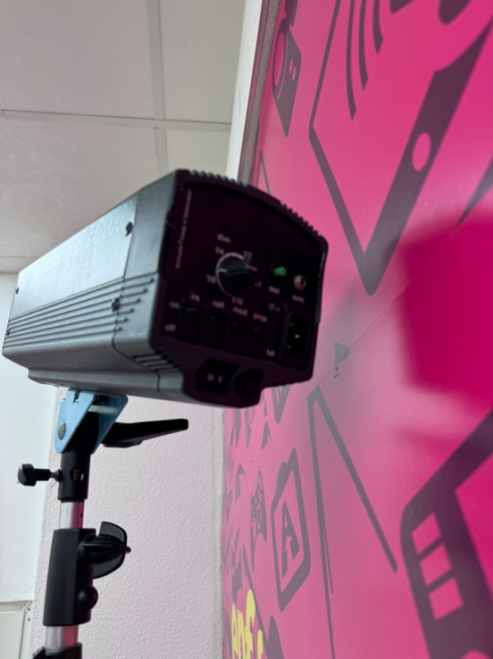 7-7-82463-6-Flash Estudio KIT BRONCOLOR Minipuls C200