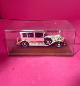 8-8-73861-1-Coche metal Cadillac V8 Imperial Sedan 2