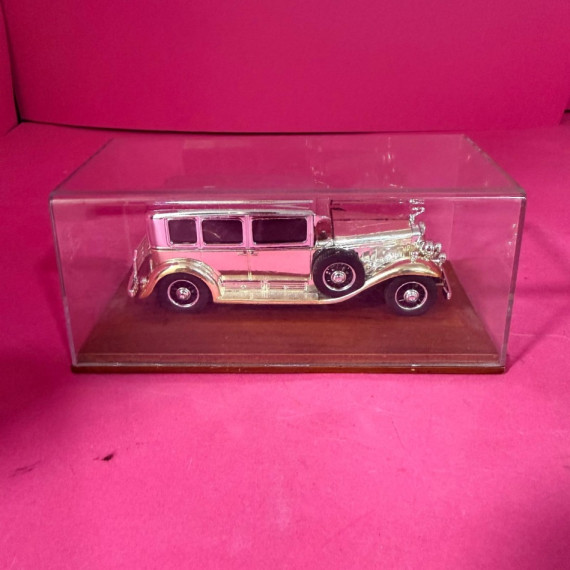 8-8-73861-2-Coche metal Cadillac V8 Imperial Sedan