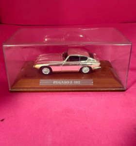 8-8-73856-1-Coche metal Pegaso Z-102