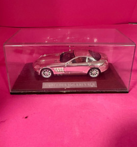8-8-73855-1-Coche metal Mercedes McLaren SLR