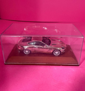 8-8-73859-1-Coche metal Aston Martin V12 2