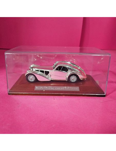 8-8-73854-1-Coche metal Bugatti 57SC Copupé Atlantic