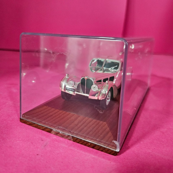 8-8-73854-2-Coche metal Bugatti 57SC Copupé Atlantic