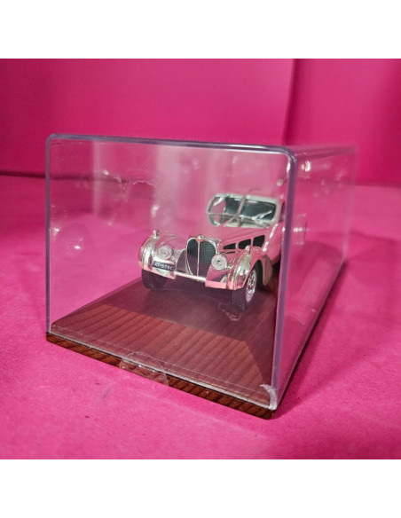 8-8-73854-2-Coche metal Bugatti 57SC Copupé Atlantic