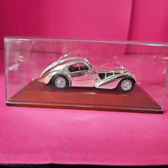 8-8-73854-3-Coche metal Bugatti 57SC Copupé Atlantic
