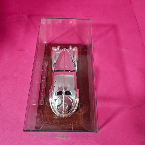8-8-73854-5-Coche metal Bugatti 57SC Copupé Atlantic